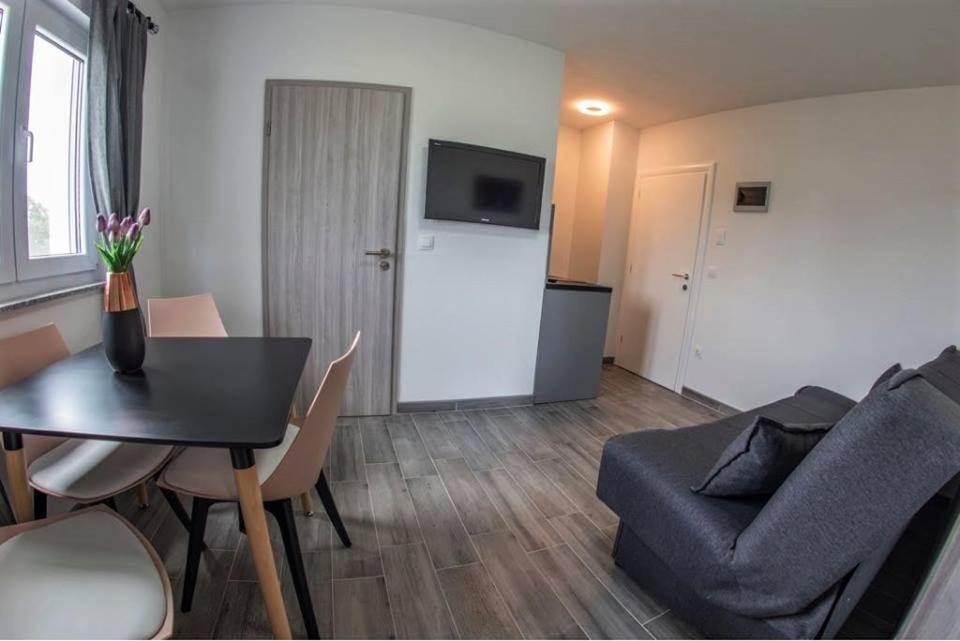 Apartments Mojeljeto Fažana Esterno foto